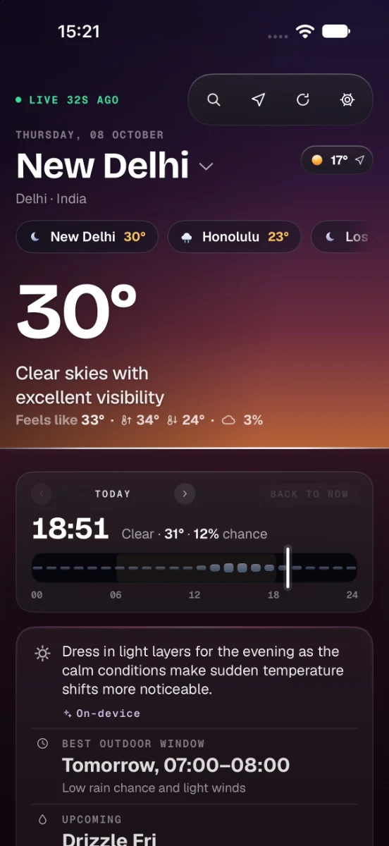 Nimbus on iPhone: New Delhi at dusk, 30°, clear skies, with the sky trend and the day’s advice below the horizon